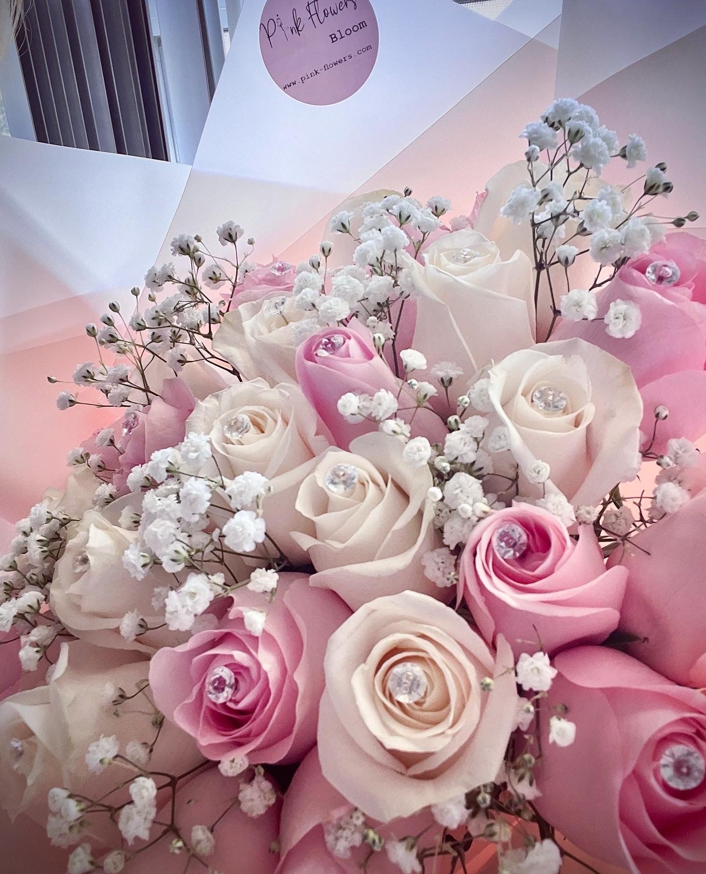 Chic White & Pink Bouquet
