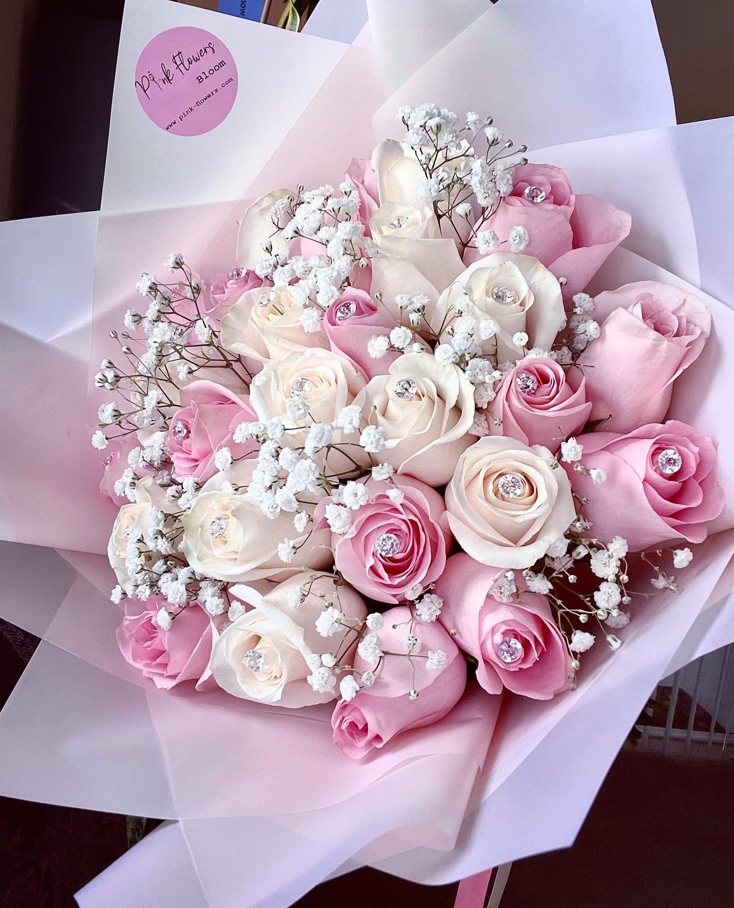 Chic White & Pink Bouquet
