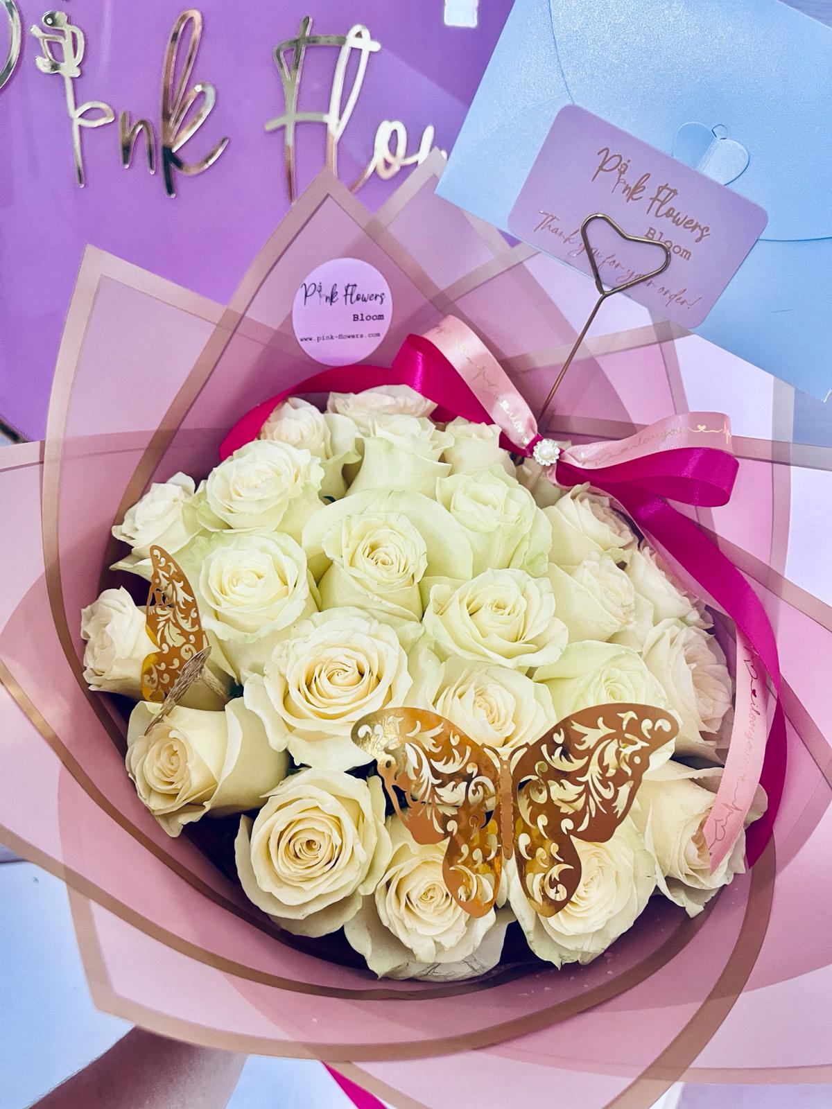 25 White Premium Roses Bouquet