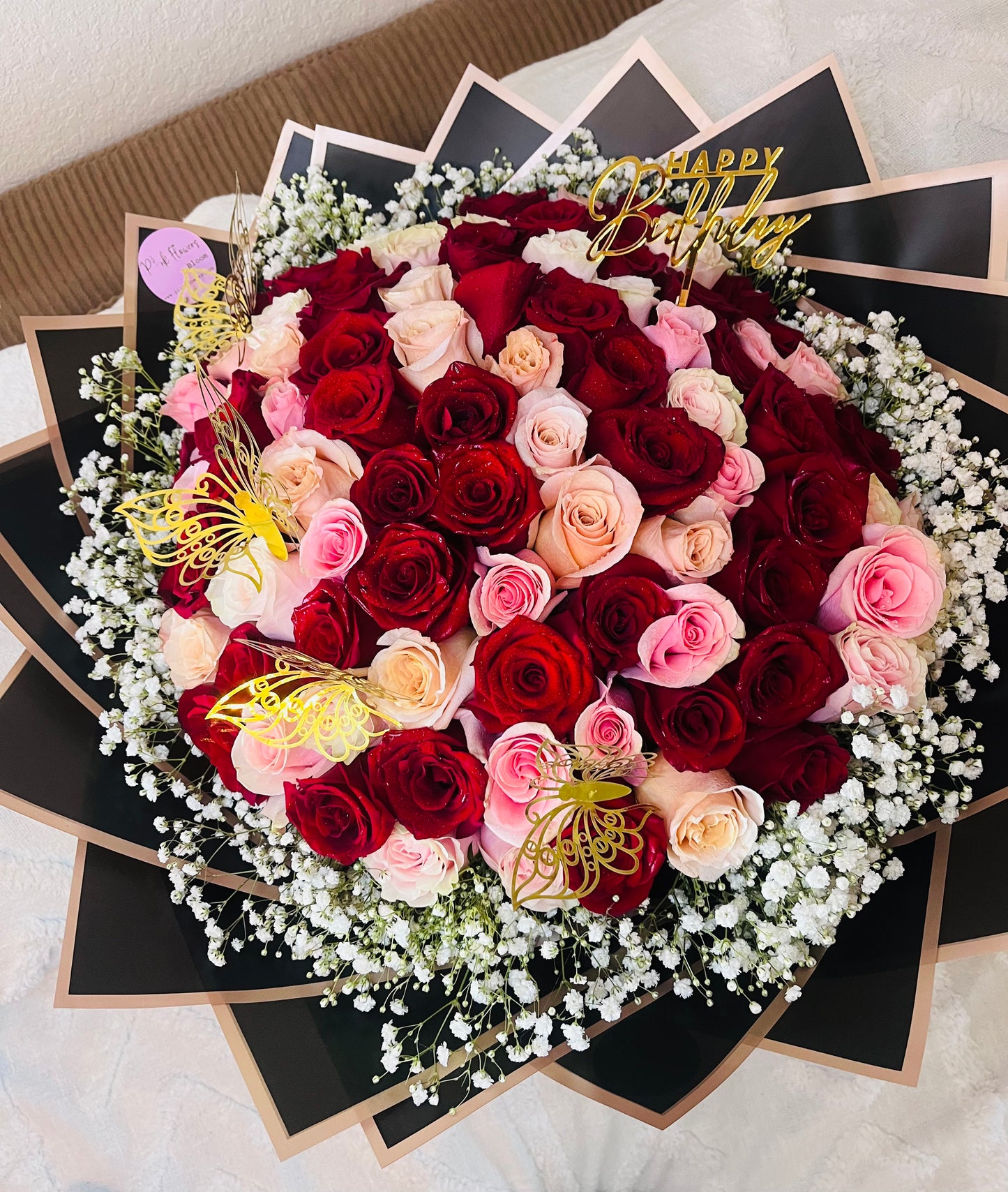 100 premium roses bouquet + baby breath