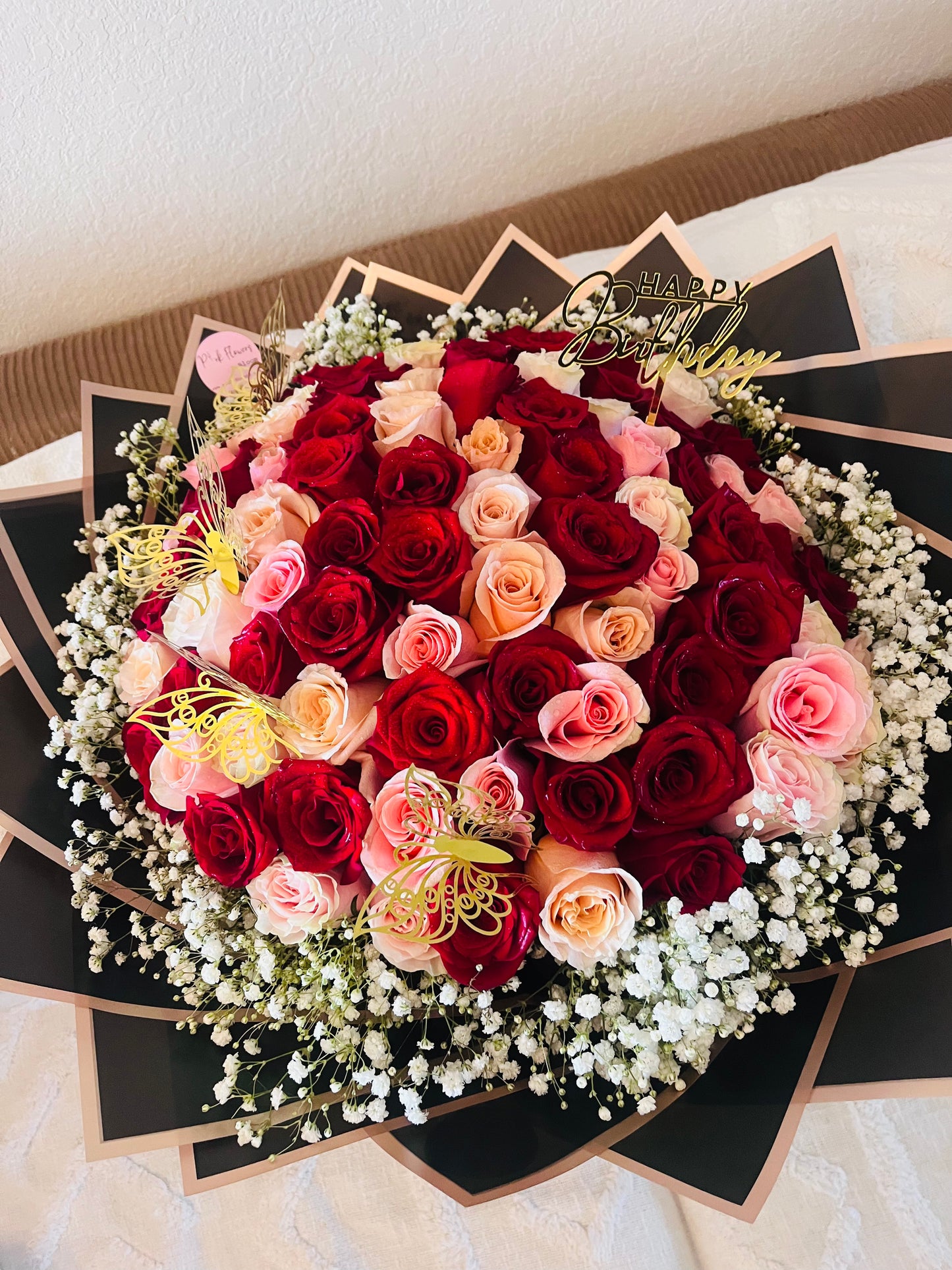 100 premium roses bouquet + baby breath