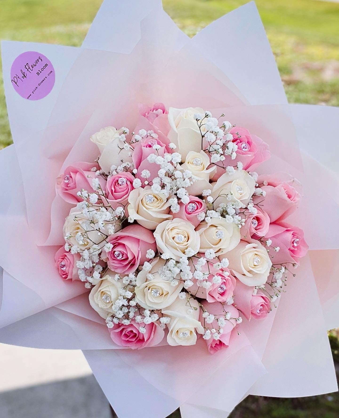 Chic White & Pink Bouquet