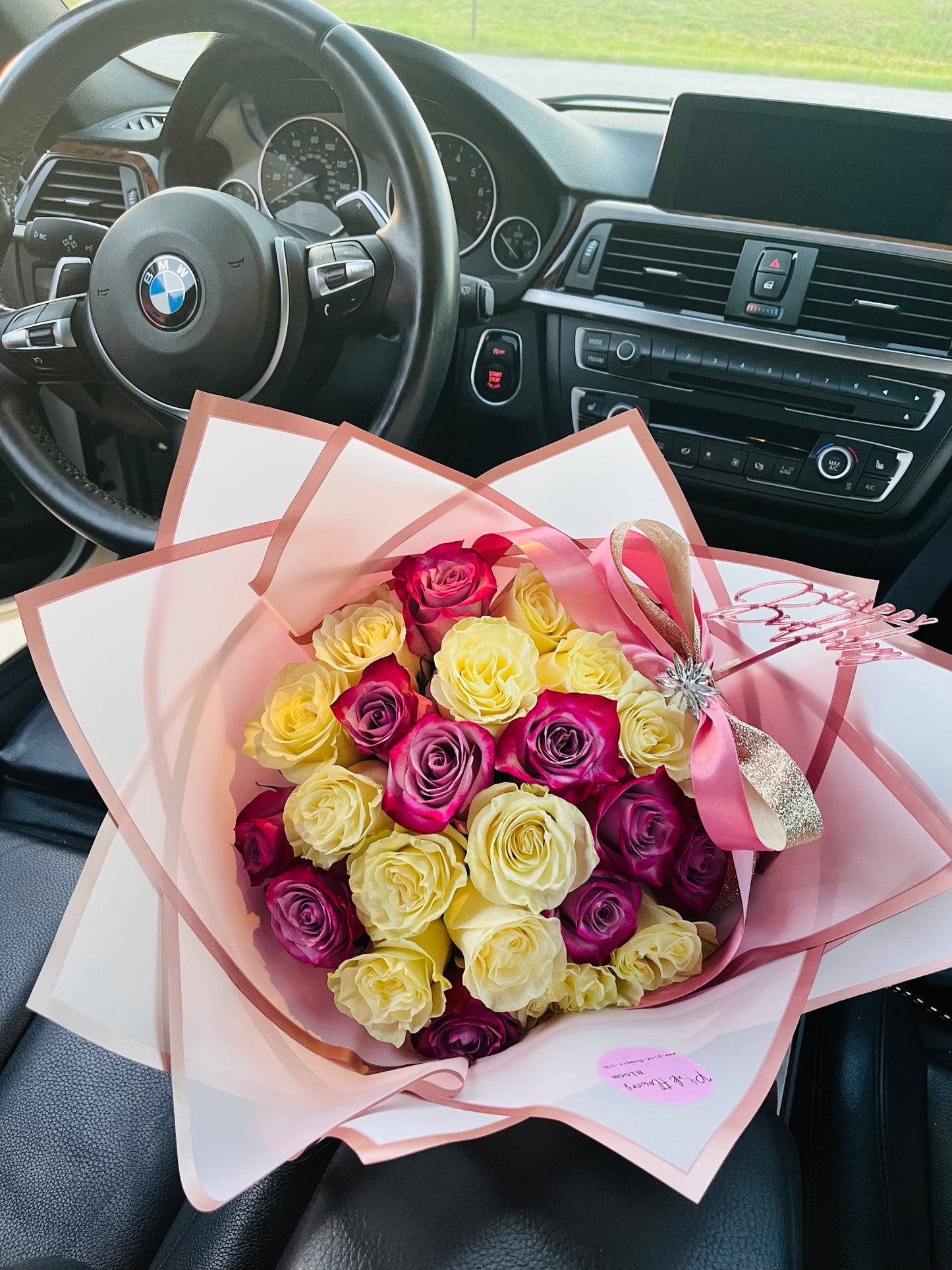 25 White and Purple Premium Roses Bouquet